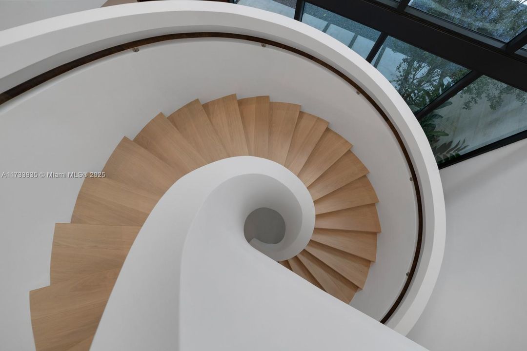 En Venta: $24,900,000 (6 camas, 7 baños, 8833 Pies cuadrados)