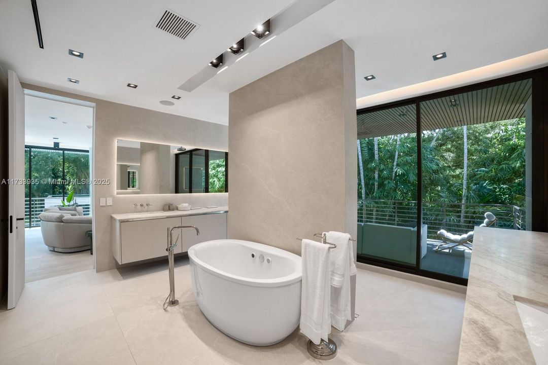 En Venta: $24,900,000 (6 camas, 7 baños, 8833 Pies cuadrados)