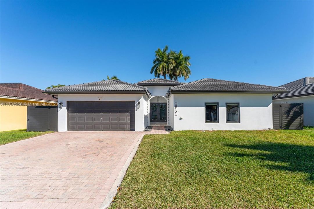 Vendido Recientemente: $850,000 (4 camas, 3 baños, 1987 Pies cuadrados)