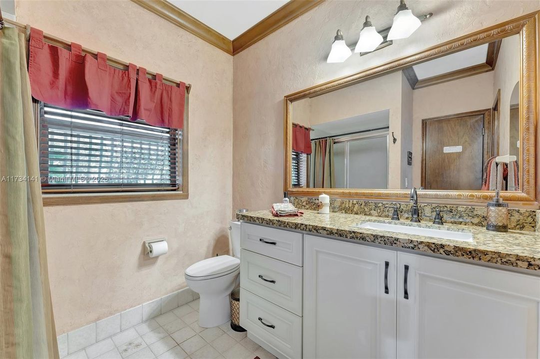 Recently Sold: $1,089,000 (5 beds, 3 baths, 3775 Square Feet)