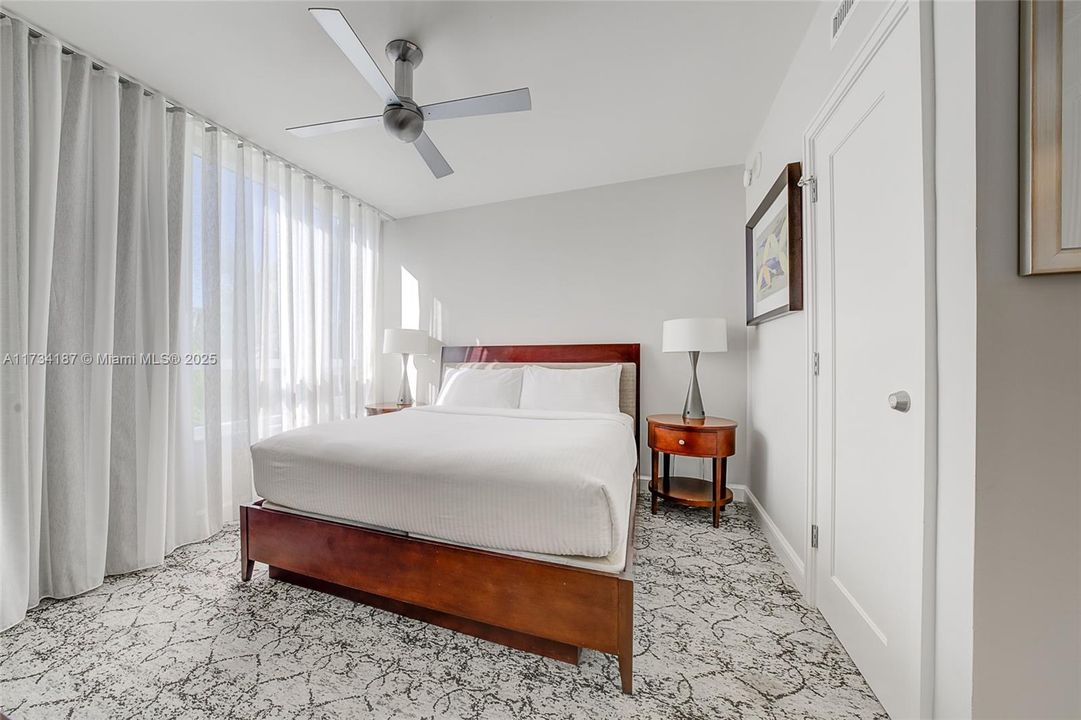 For Sale: $650,000 (2 beds, 2 baths, 1048 Square Feet)