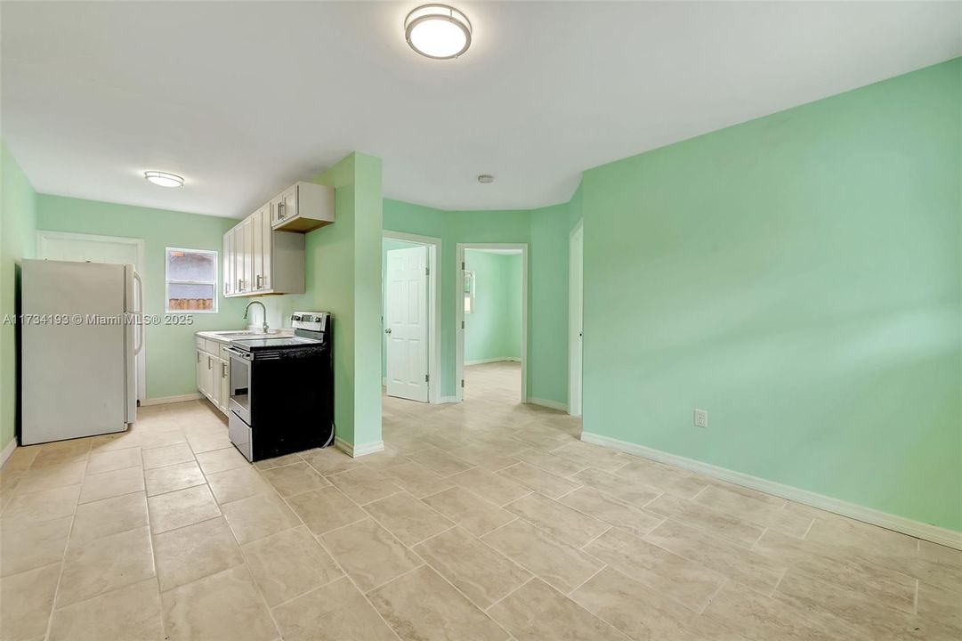 Recently Rented: $1,325 (2 beds, 1 baths, 650 Square Feet)