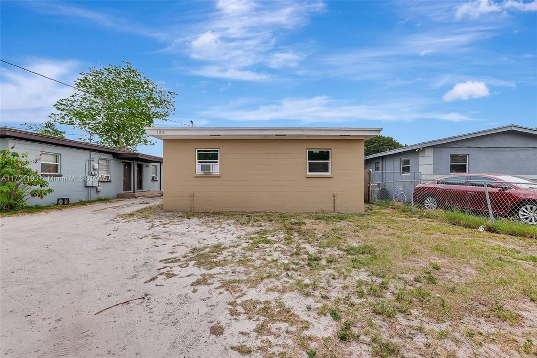 Recently Rented: $1,325 (2 beds, 1 baths, 650 Square Feet)