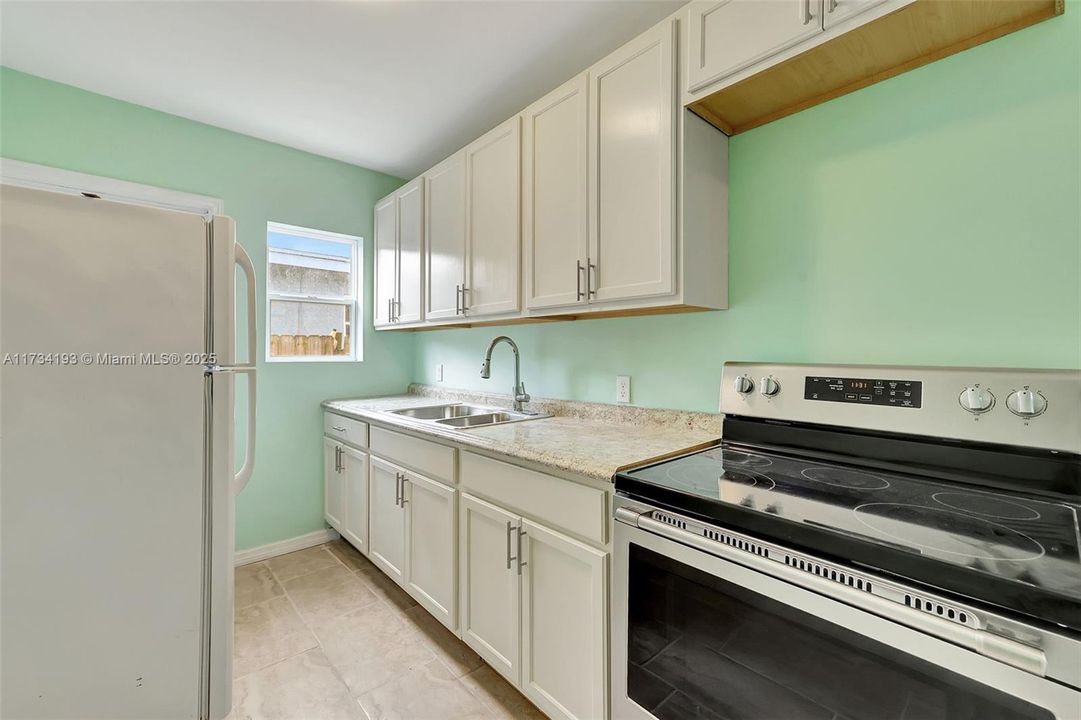 Recently Rented: $1,325 (2 beds, 1 baths, 650 Square Feet)