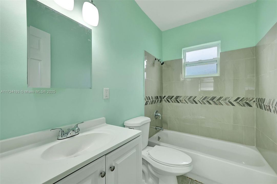 Recently Rented: $1,325 (2 beds, 1 baths, 650 Square Feet)