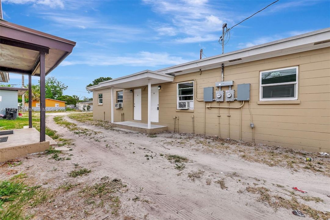 Recently Rented: $1,325 (2 beds, 1 baths, 650 Square Feet)