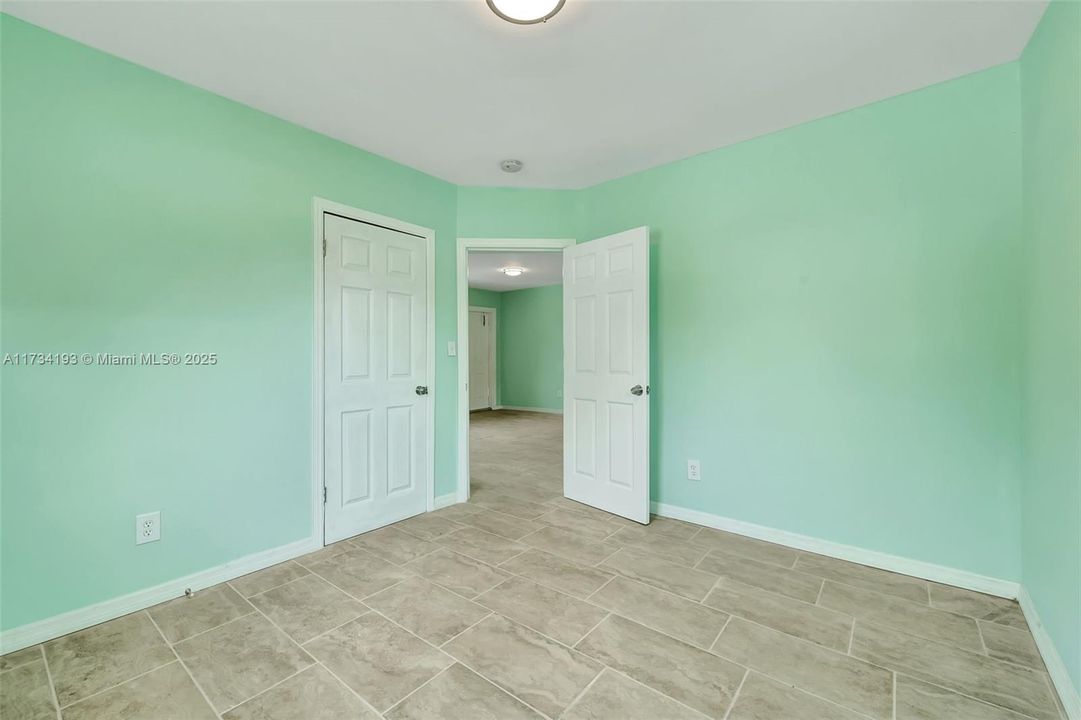 Recently Rented: $1,325 (2 beds, 1 baths, 650 Square Feet)