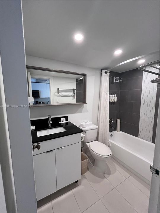 Vendido Recientemente: $115,000 (0 camas, 1 baños, 370 Pies cuadrados)