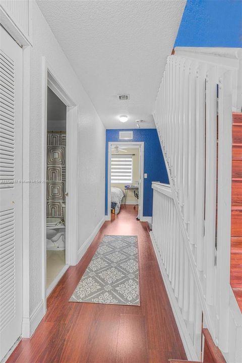 For Sale: $354,999 (3 beds, 2 baths, 1182 Square Feet)