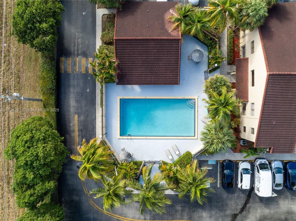 Recently Rented: $2,350 (2 beds, 1 baths, 890 Square Feet)