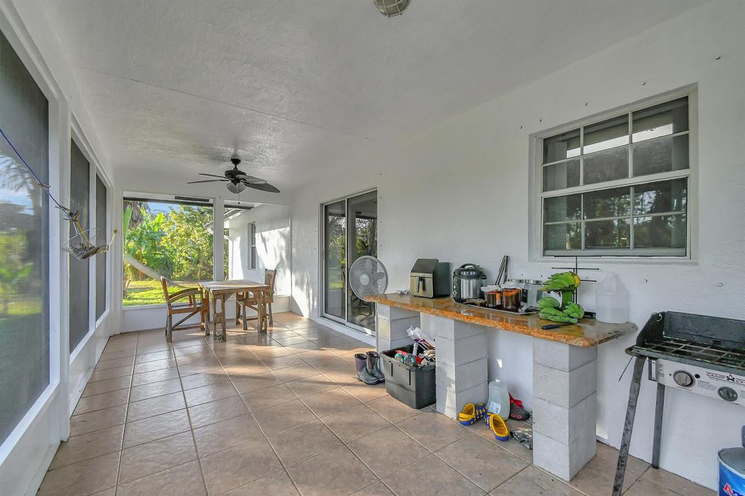 SCREENED PATIO