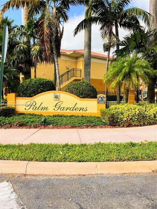 Recently Sold: $360,000 (2 beds, 2 baths, 870 Square Feet)