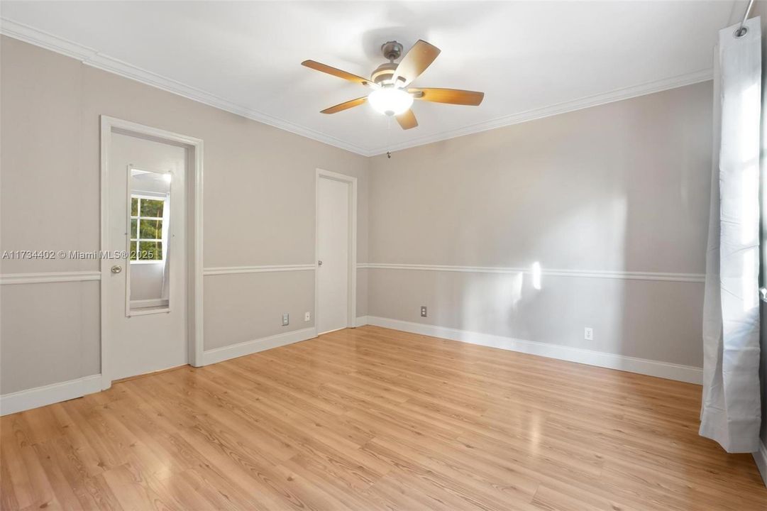 Active With Contract: $172,000 (1 beds, 1 baths, 685 Square Feet)