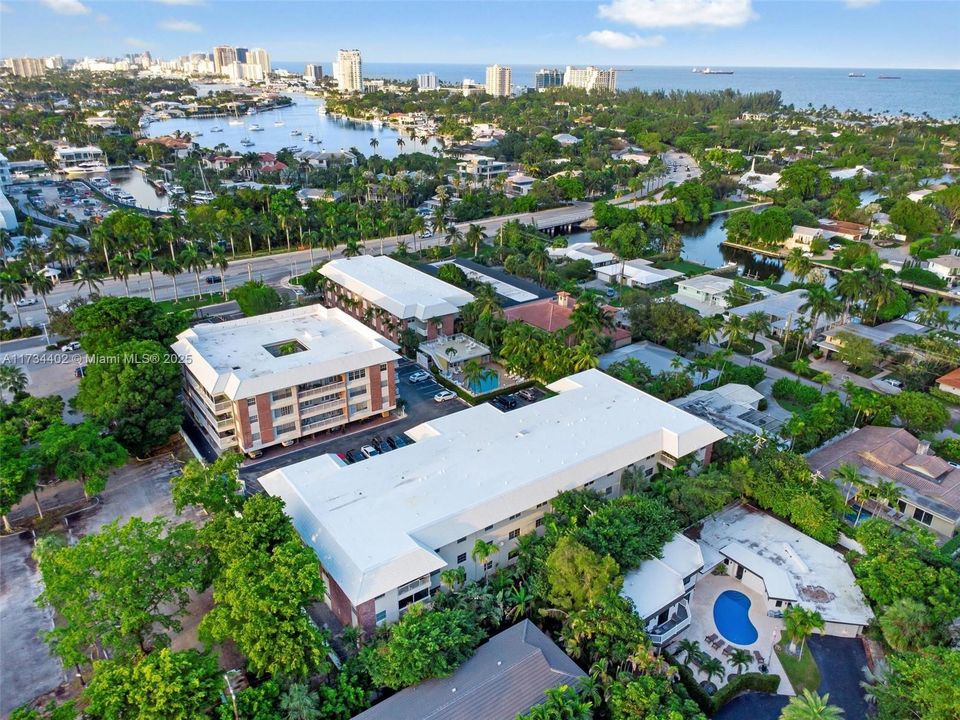 Active With Contract: $172,000 (1 beds, 1 baths, 685 Square Feet)