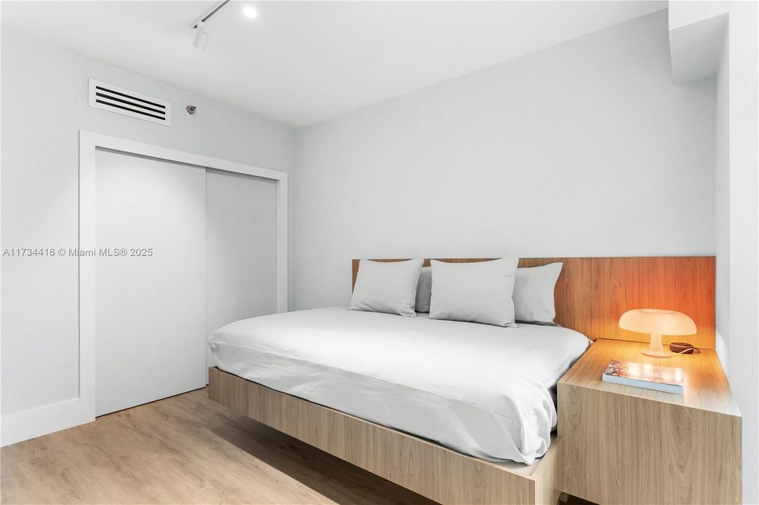 En Venta: $1,819,000 (2 camas, 2 baños, 1700 Pies cuadrados)