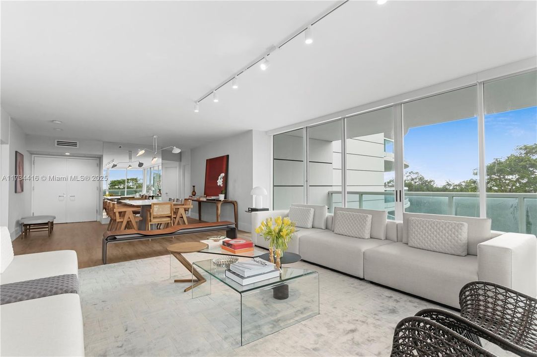 En Venta: $1,819,000 (2 camas, 2 baños, 1700 Pies cuadrados)