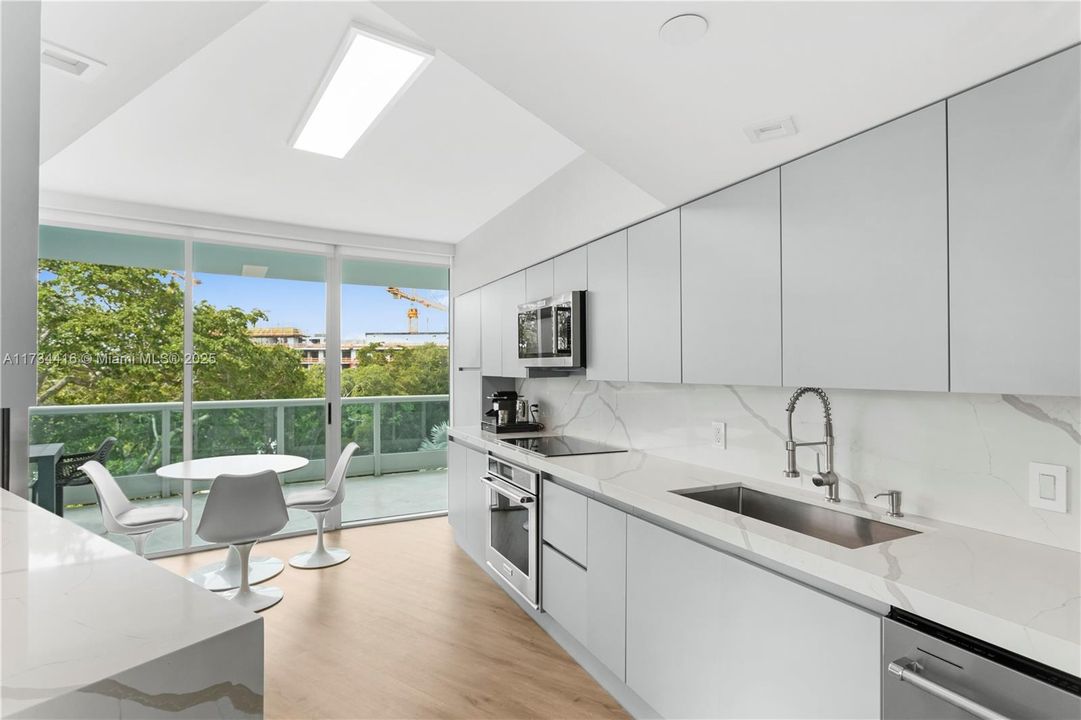 En Venta: $1,819,000 (2 camas, 2 baños, 1700 Pies cuadrados)