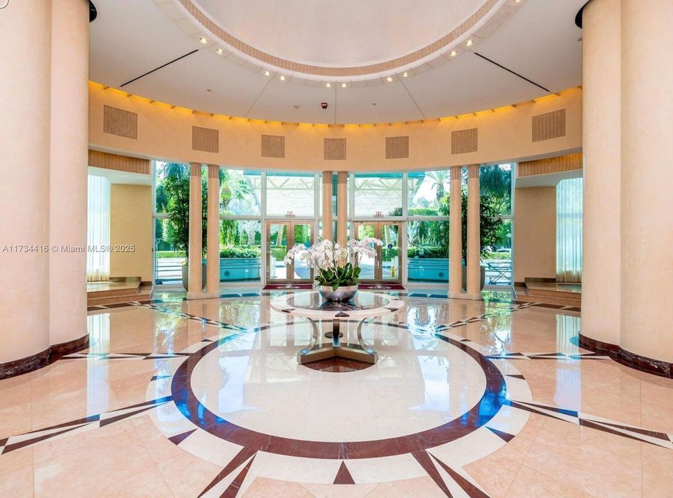 En Venta: $1,819,000 (2 camas, 2 baños, 1700 Pies cuadrados)