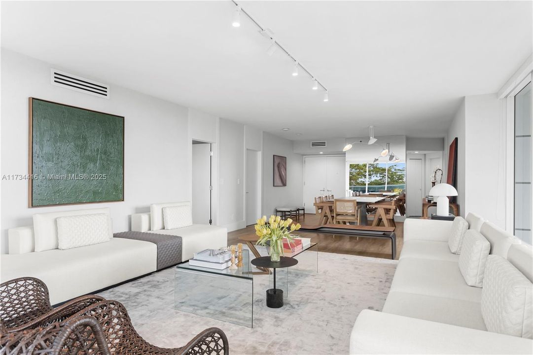 En Venta: $1,819,000 (2 camas, 2 baños, 1700 Pies cuadrados)