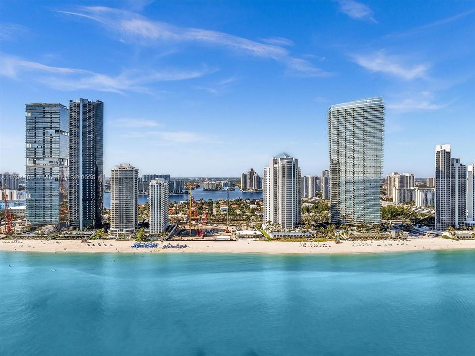 最近售出: $1,495,000 (0.17 acres)