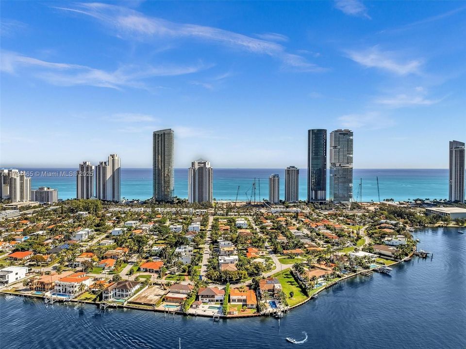 最近售出: $1,495,000 (0.17 acres)