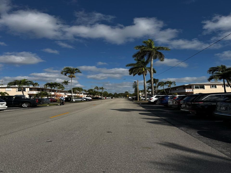 待售: $89,000 (1 贝兹, 1 浴室, 625 平方英尺)