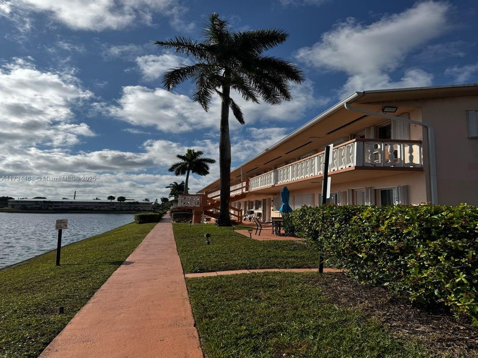 待售: $89,000 (1 贝兹, 1 浴室, 625 平方英尺)