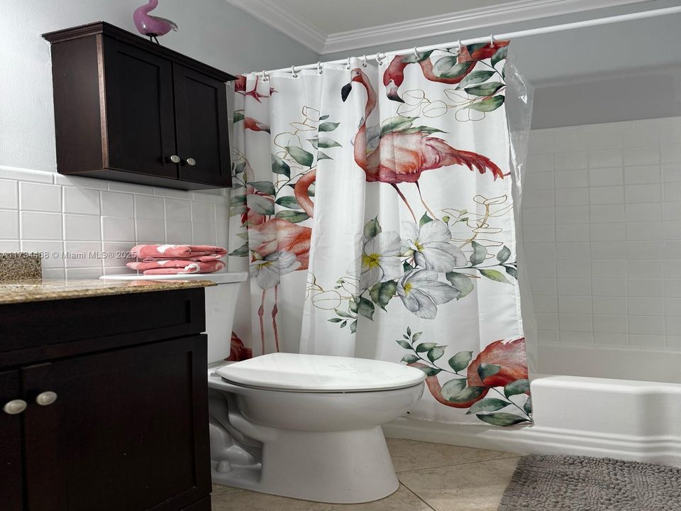 待售: $89,000 (1 贝兹, 1 浴室, 625 平方英尺)