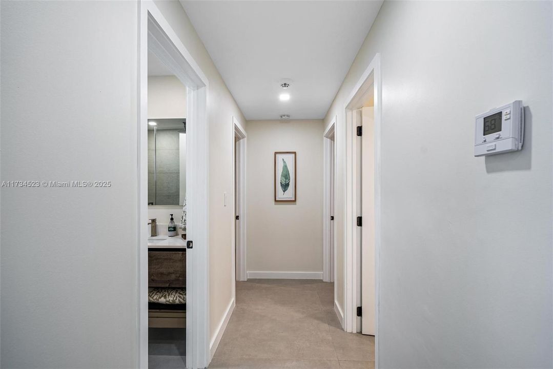 Недавно продано: $899,000 (3 спален, 2 ванн, 1418 Квадратных фут)