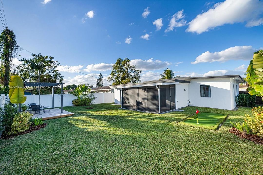 Недавно продано: $899,000 (3 спален, 2 ванн, 1418 Квадратных фут)