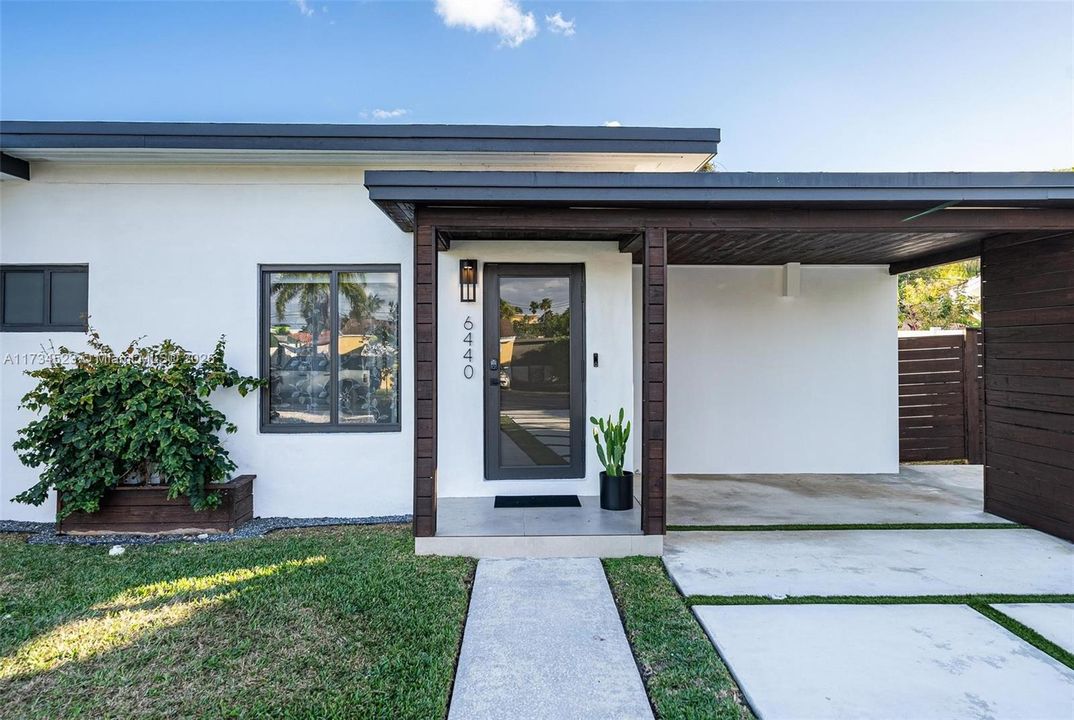 Недавно продано: $899,000 (3 спален, 2 ванн, 1418 Квадратных фут)