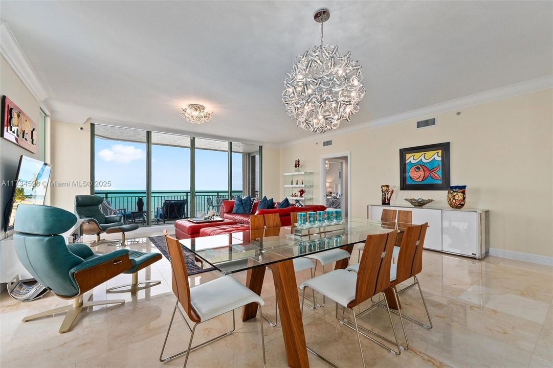 Недавно продано: $1,425,000 (3 спален, 3 ванн, 2635 Квадратных фут)