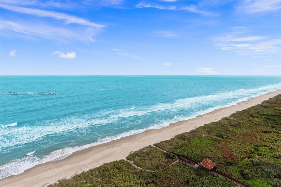 Недавно продано: $1,425,000 (3 спален, 3 ванн, 2635 Квадратных фут)