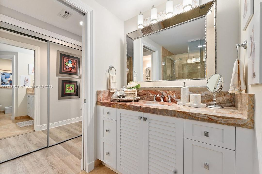 Недавно продано: $1,425,000 (3 спален, 3 ванн, 2635 Квадратных фут)