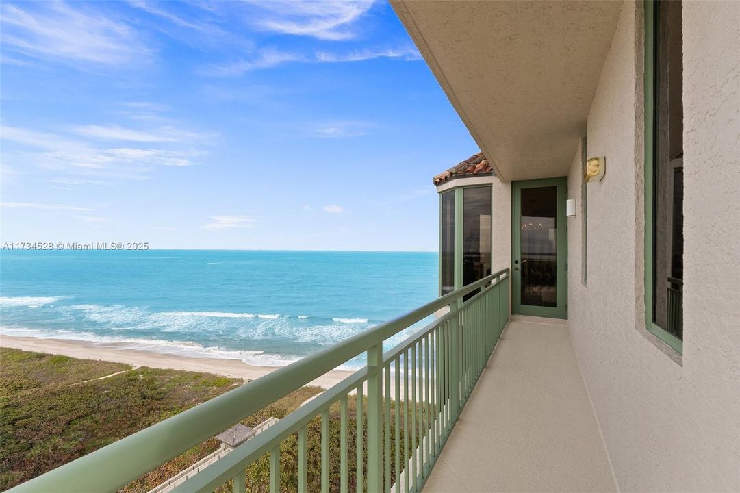 Недавно продано: $1,425,000 (3 спален, 3 ванн, 2635 Квадратных фут)