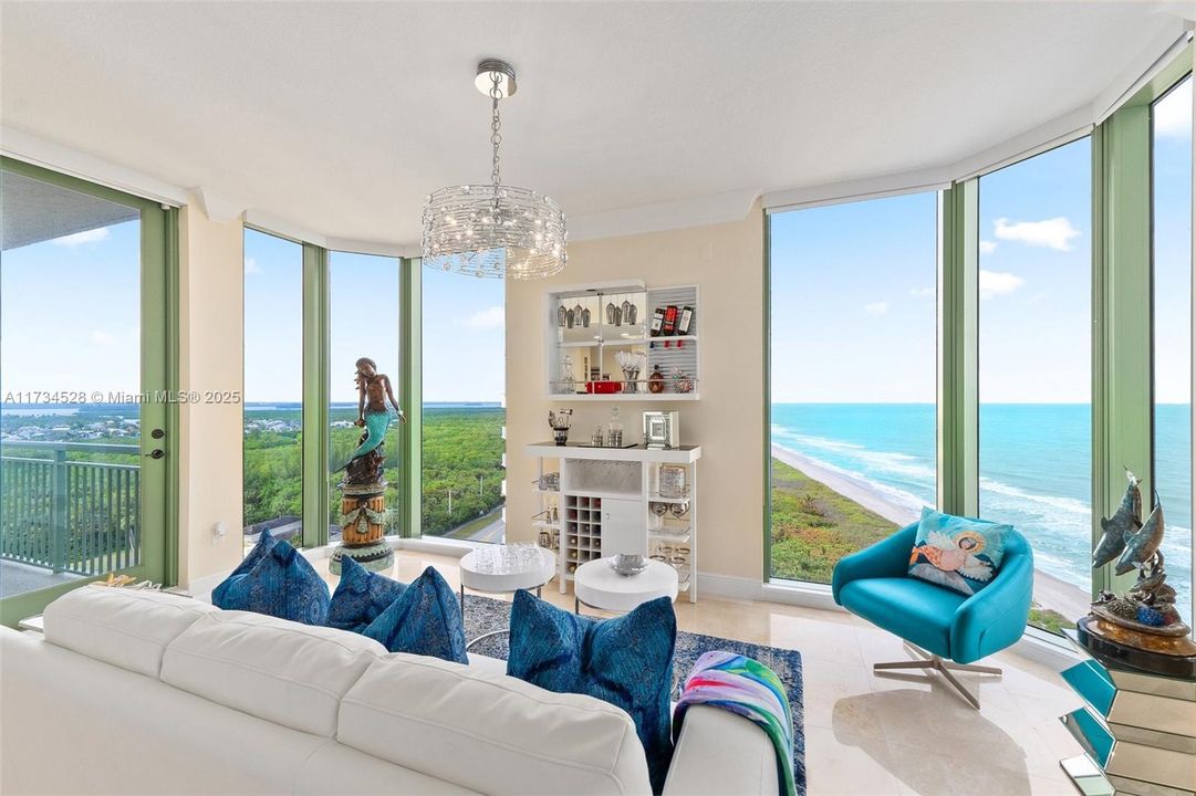 Недавно продано: $1,425,000 (3 спален, 3 ванн, 2635 Квадратных фут)