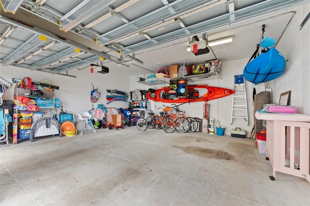 Недавно продано: $1,425,000 (3 спален, 3 ванн, 2635 Квадратных фут)