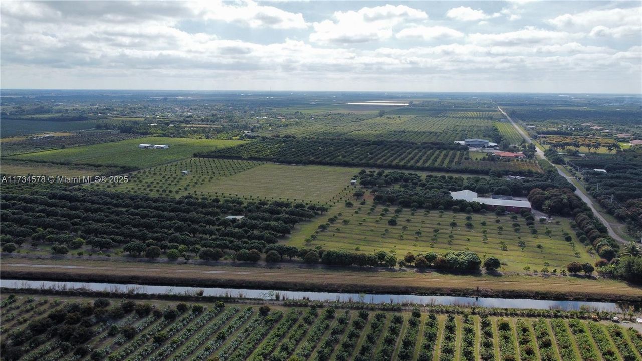 最近售出: $4,750,000 (0 贝兹, 0 浴室, 0 平方英尺)