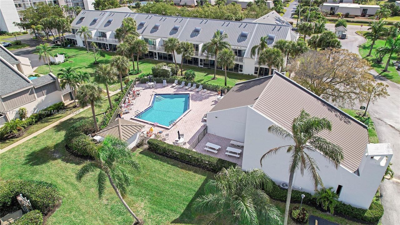 Vendido Recientemente: $245,000 (1 camas, 1 baños, 720 Pies cuadrados)