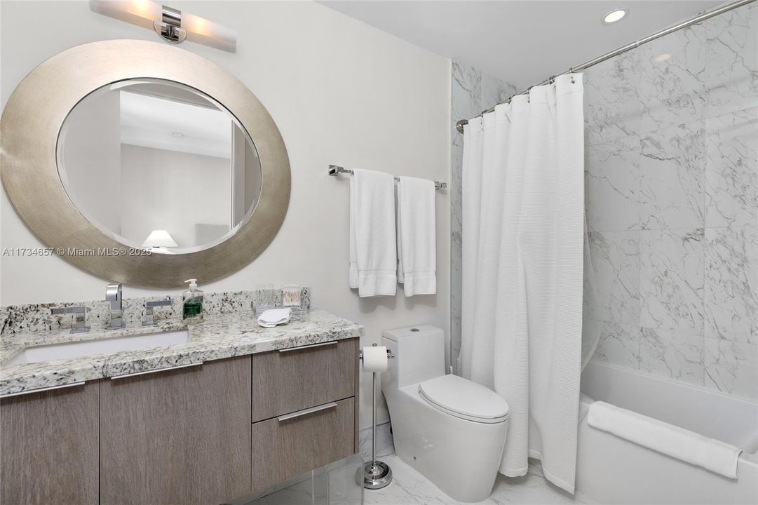 Recently Sold: $1,998,000 (3 beds, 3 baths, 2126 Square Feet)