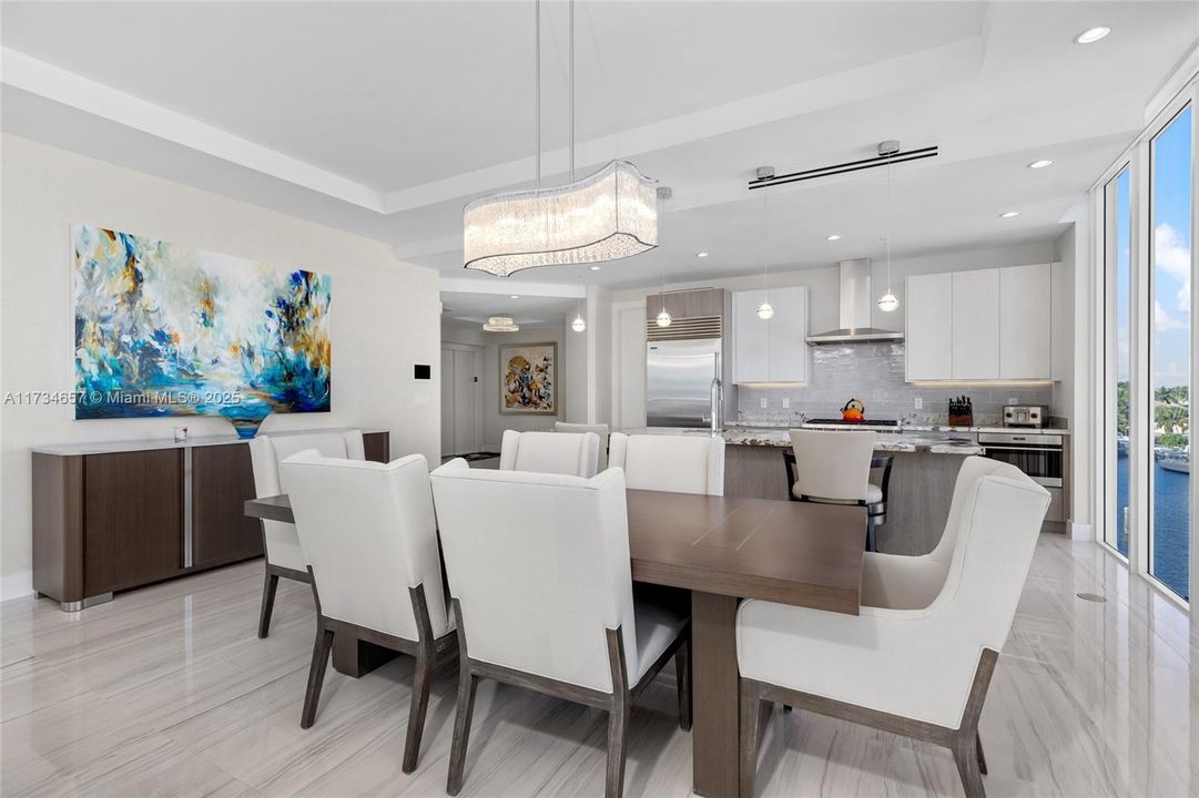 Recently Sold: $1,998,000 (3 beds, 3 baths, 2126 Square Feet)