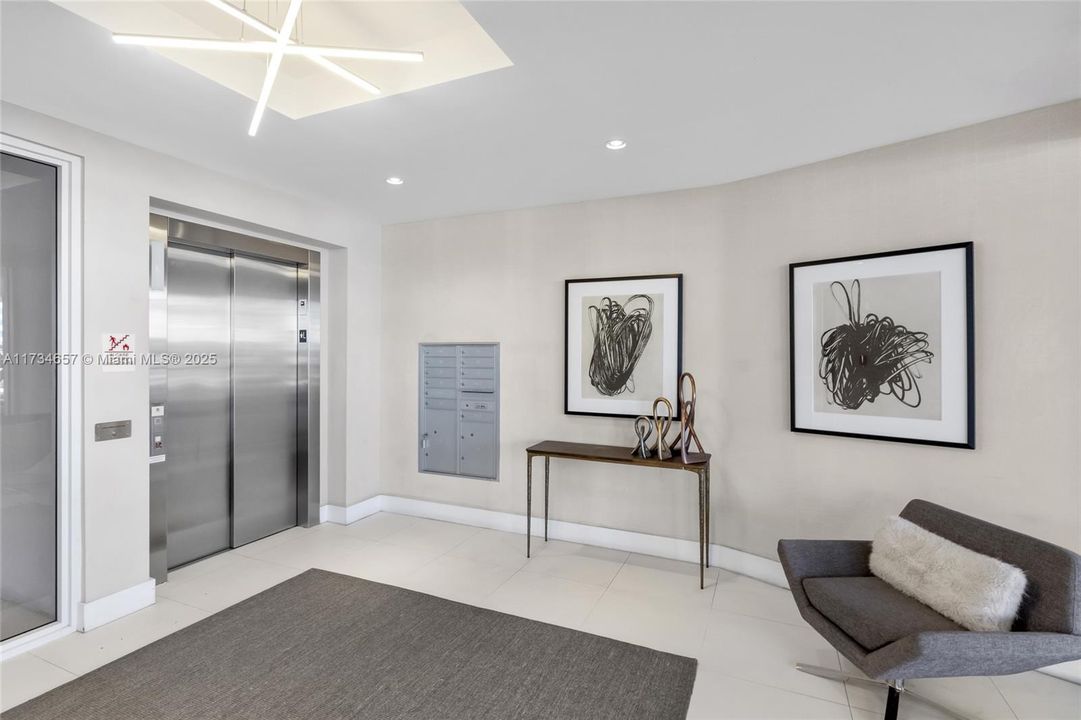 Recently Sold: $1,998,000 (3 beds, 3 baths, 2126 Square Feet)