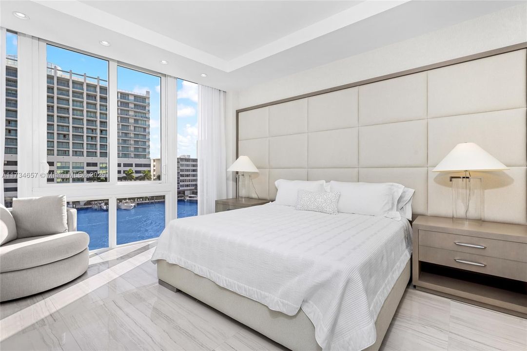 Recently Sold: $1,998,000 (3 beds, 3 baths, 2126 Square Feet)