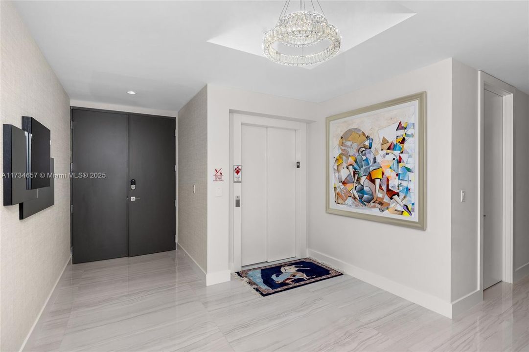 Recently Sold: $1,998,000 (3 beds, 3 baths, 2126 Square Feet)