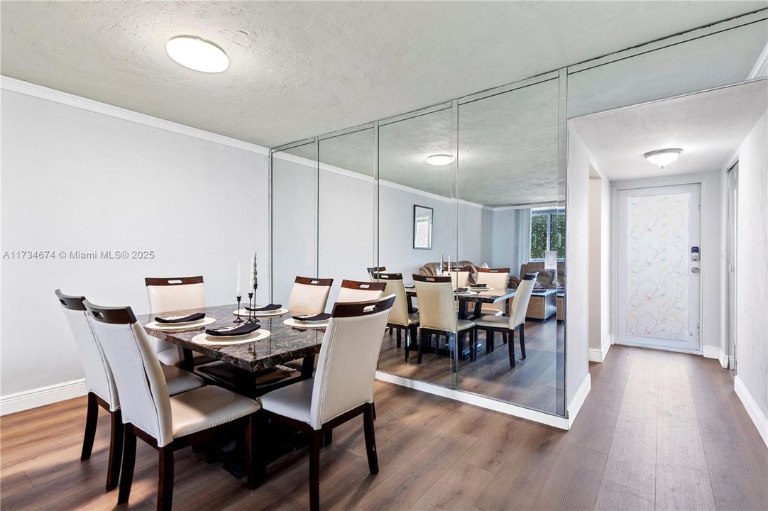 Active With Contract: $114,000 (2 beds, 2 baths, 1010 Square Feet)