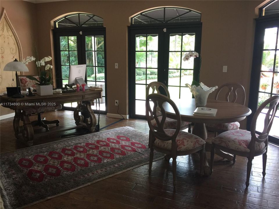 Recently Sold: $2,150,000 (7 beds, 6 baths, 7479 Square Feet)