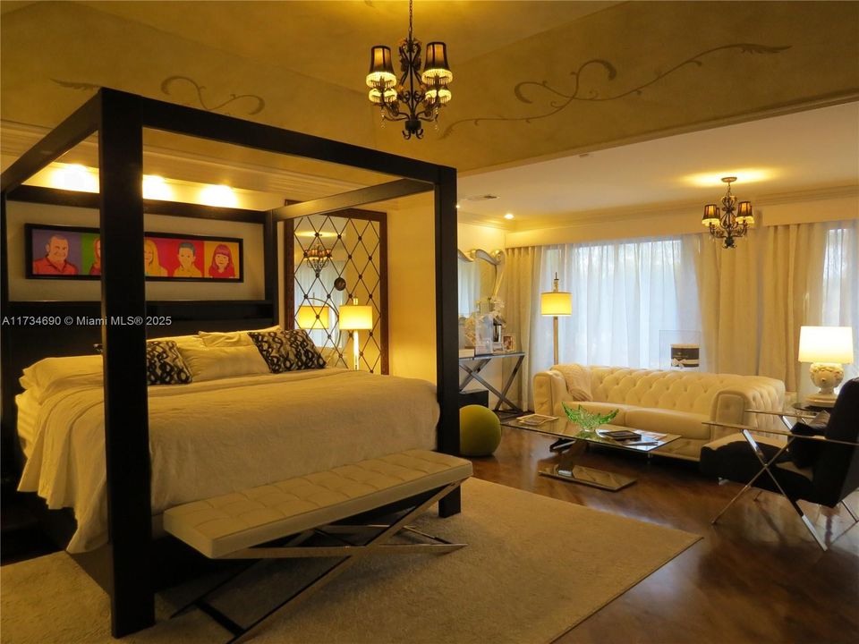 Recently Sold: $2,150,000 (7 beds, 6 baths, 7479 Square Feet)