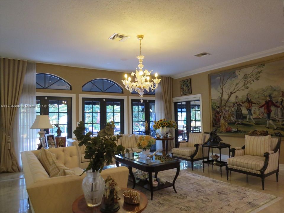 Recently Sold: $2,150,000 (7 beds, 6 baths, 7479 Square Feet)