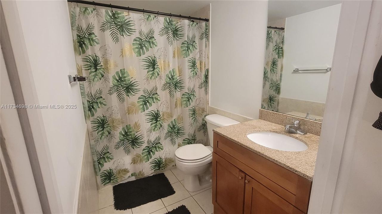 For Sale: $330,000 (2 beds, 2 baths, 798 Square Feet)