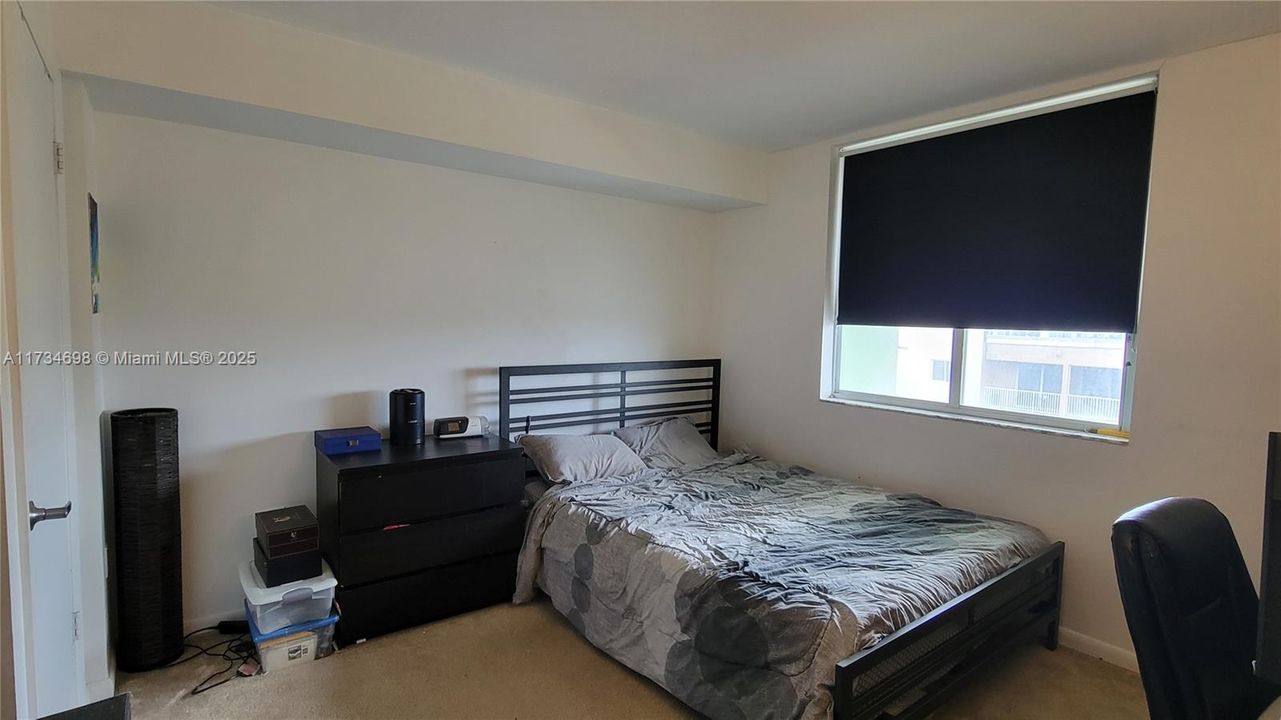 For Sale: $330,000 (2 beds, 2 baths, 798 Square Feet)